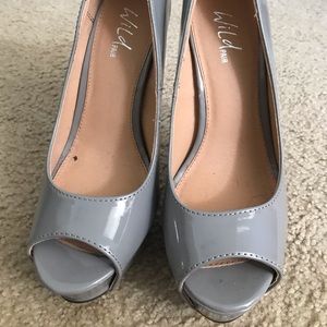 Gray heels never worn